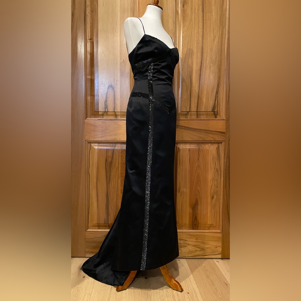 Vera Wang Black Satin Wedding Dress